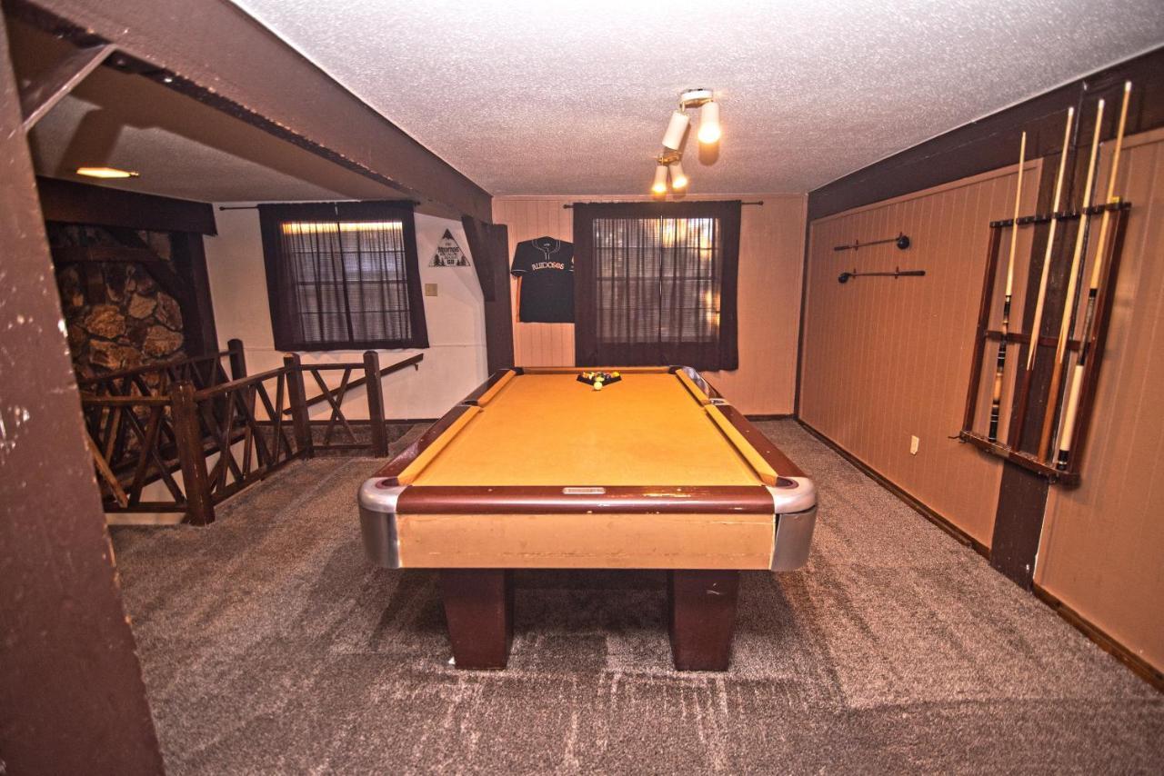 Huge Ruidoso Retreat With Game Room, Pool, 2 Balconies, 2 Kitchens - Sleeps 17! Exterior photo